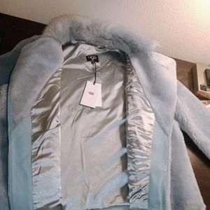 XL Ugg Coat 100% sheepskin and polyester baby blueish gray